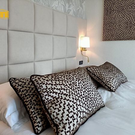טרני Hotel Michelangelo Palace & Spa מראה חיצוני תמונה