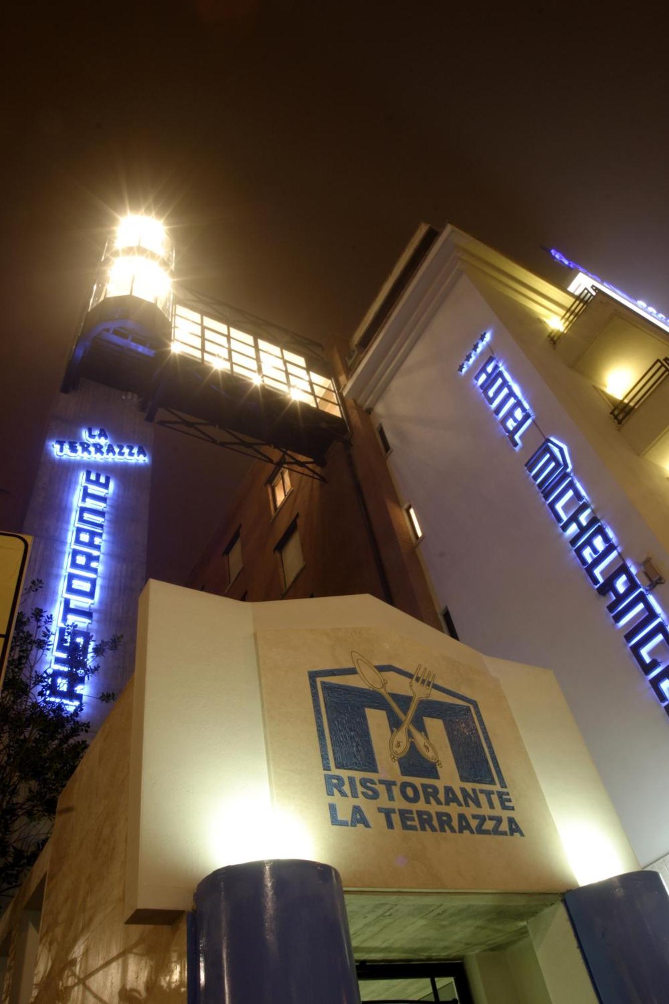 טרני Hotel Michelangelo Palace & Spa מראה חיצוני תמונה
