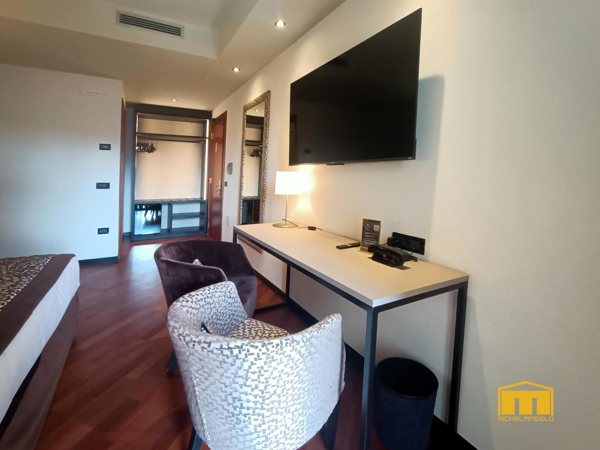 טרני Hotel Michelangelo Palace & Spa מראה חיצוני תמונה