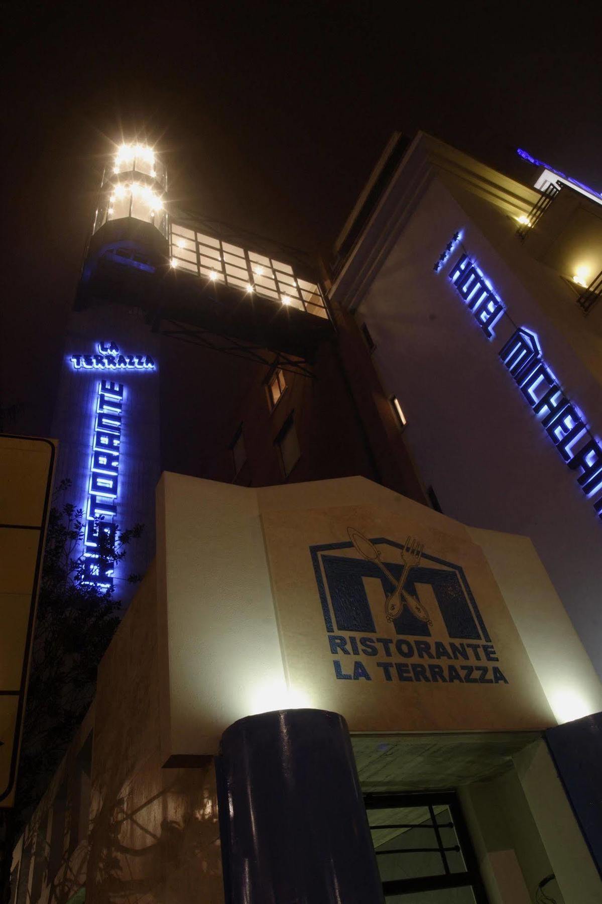 טרני Hotel Michelangelo Palace & Spa מראה חיצוני תמונה